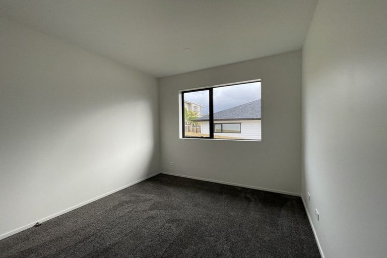 Photo of property in 5 Wallis Lane, Orewa, 0931