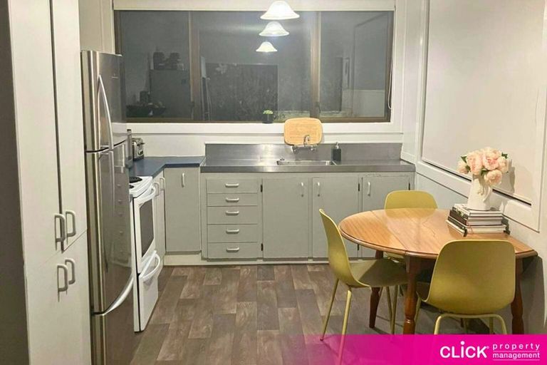 Photo of property in 15 Teignmouth Street, Abbotsford, Dunedin, 9018