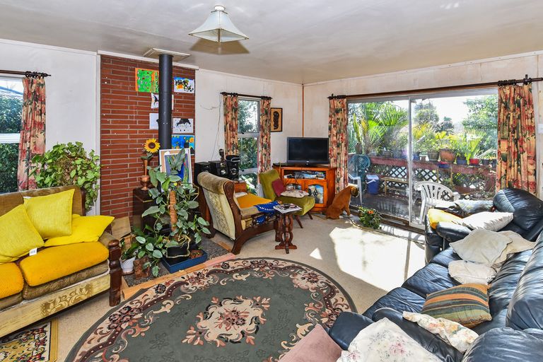 Photo of property in 129 Settlement Road, Papakura, 2110