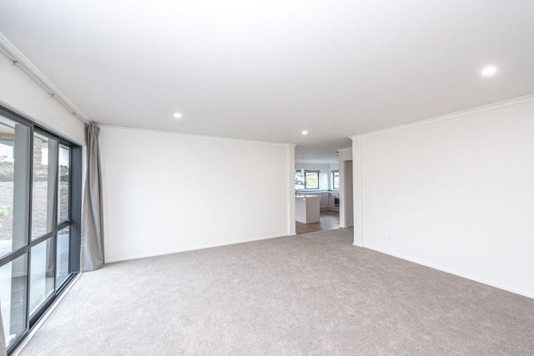 Photo of property in 32 Tirimoana Place, Otamatea, Whanganui, 4501