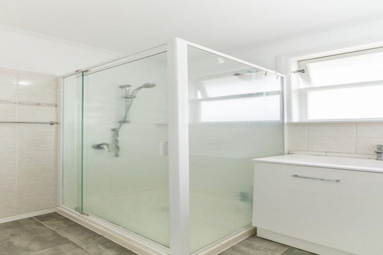 Photo of property in 25 Mcannalley Street, Manurewa East, Auckland, 2102