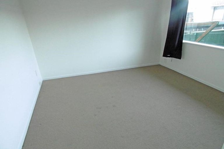 Photo of property in 2/6 Keldale Place, Forrest Hill, Auckland, 0620