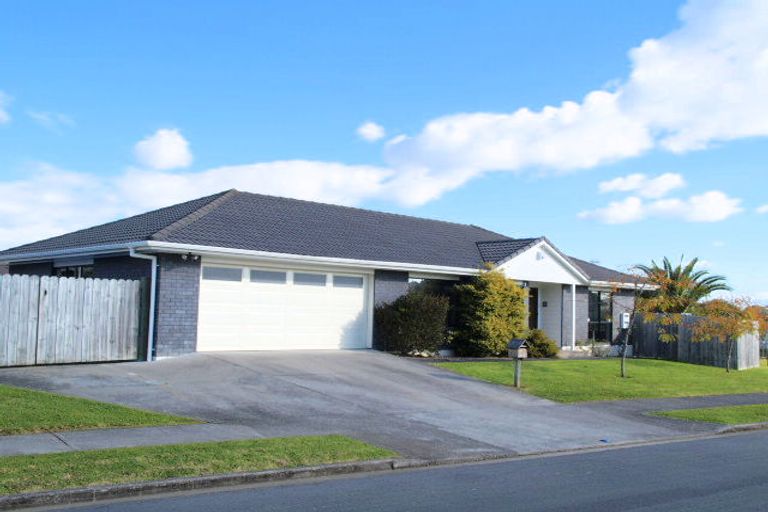 Photo of property in 2/3 Putter Place, Golflands, Auckland, 2013