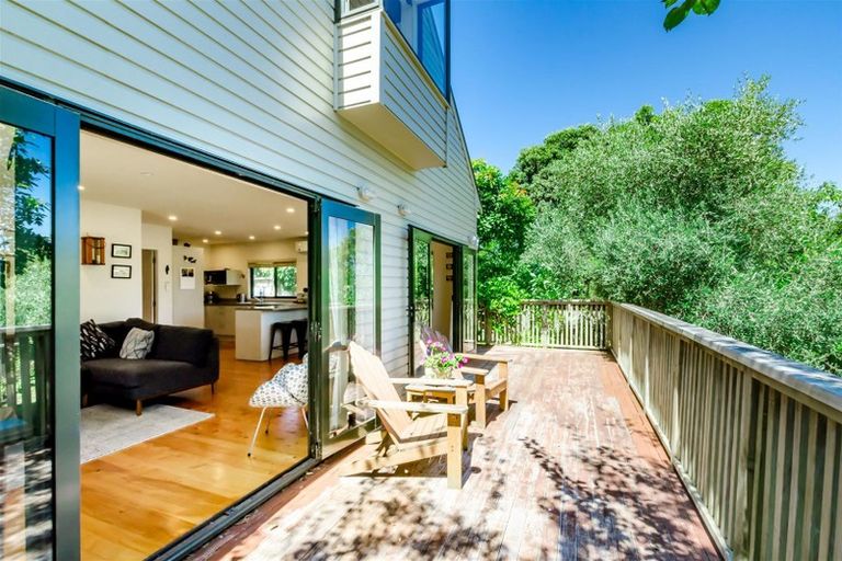 Photo of property in 30 Dell Road, Raumati South, Paraparaumu, 5032