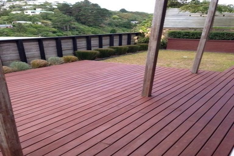 Photo of property in 49 Tiketike Way, Brooklyn, Wellington, 6021