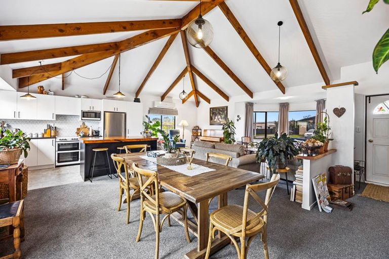 Photo of property in 6 Dillon Drive, Bell Block, New Plymouth, 4312