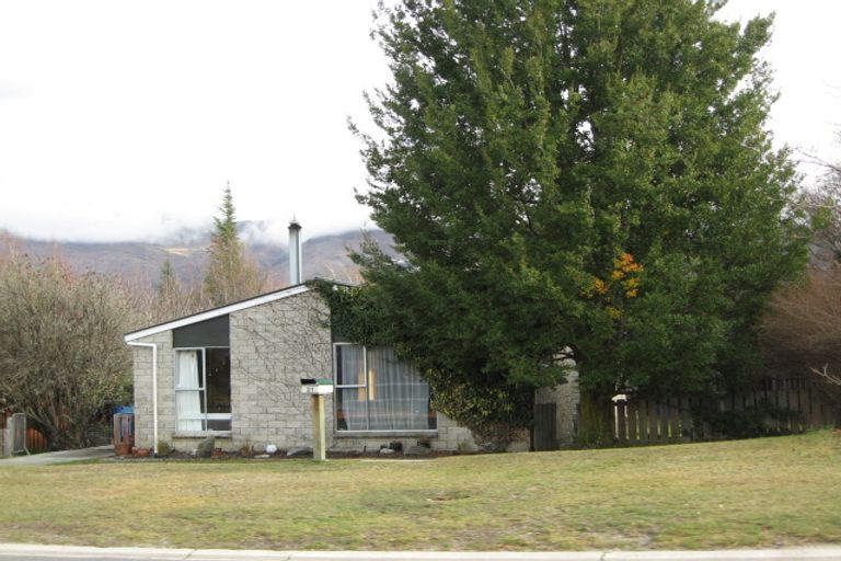 Photo of property in 21 Rata Street, Wanaka, 9305