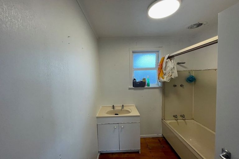 Photo of property in 111 Dominion Road, Papakura, 2110