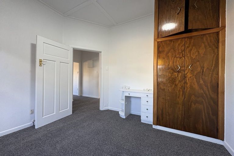 Photo of property in 938 East Coast Road, Northcross, Auckland, 0630