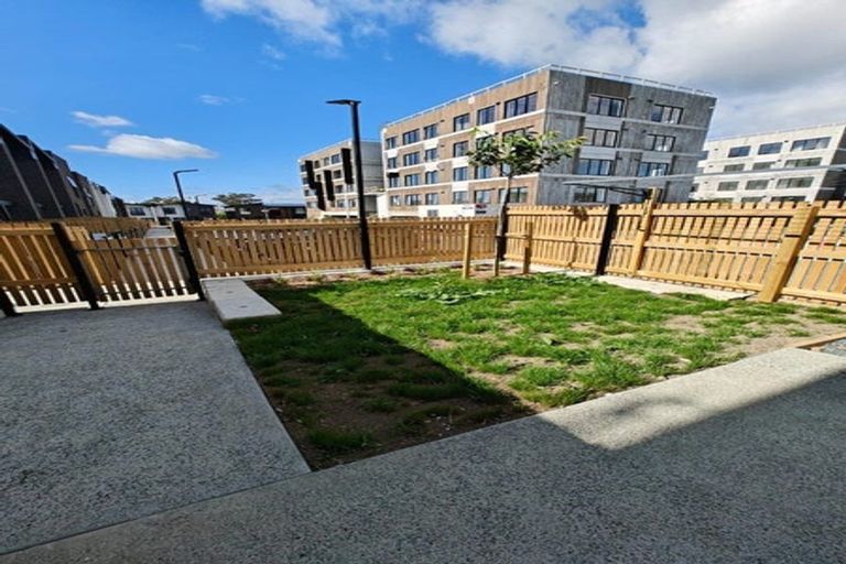 Photo of property in 150a Mcleod Road, Te Atatu South, Auckland, 0610