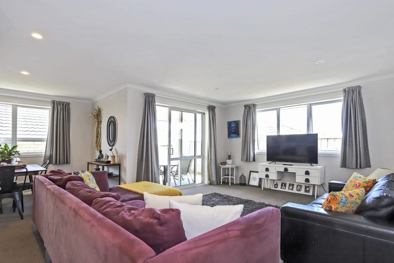 Photo of property in 17 Richardson Road, Omokoroa, 3114