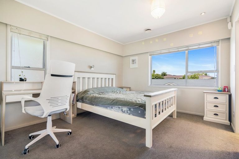 Photo of property in 8 Etherege Place, Howick, Auckland, 2014