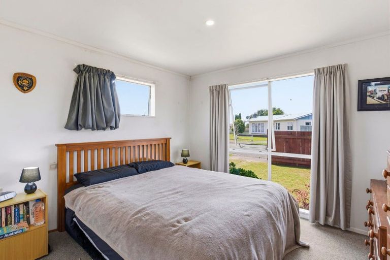 Photo of property in 2 Cargill Street, Levin, 5510