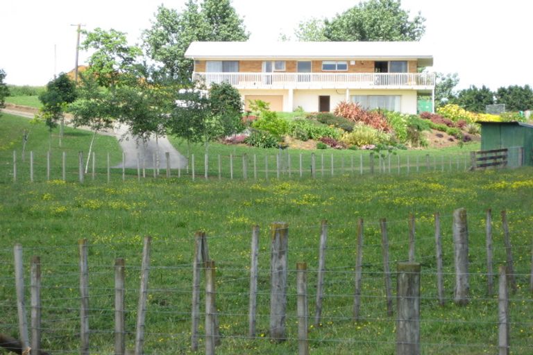 Photo of property in 224 Jesmond Road, Karaka, Drury, 2578