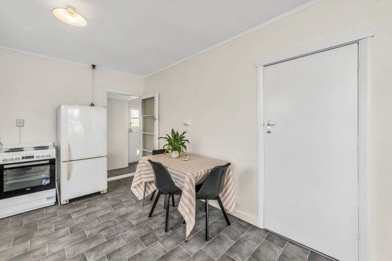 Photo of property in 39 Leeston And Lake Road, Leeston, 7632