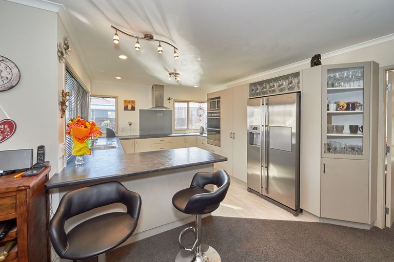 Photo of property in 25 Masefield Terrace, Kelvin Grove, Palmerston North, 4414