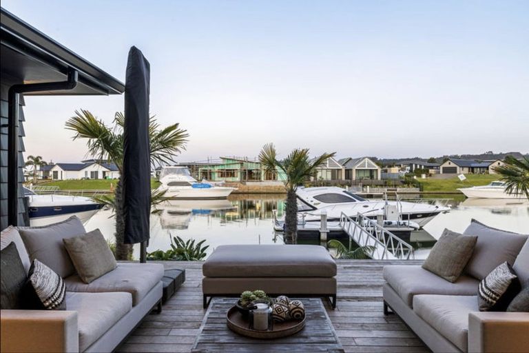 Photo of property in 13 Awatea Drive, Whitianga, 3510