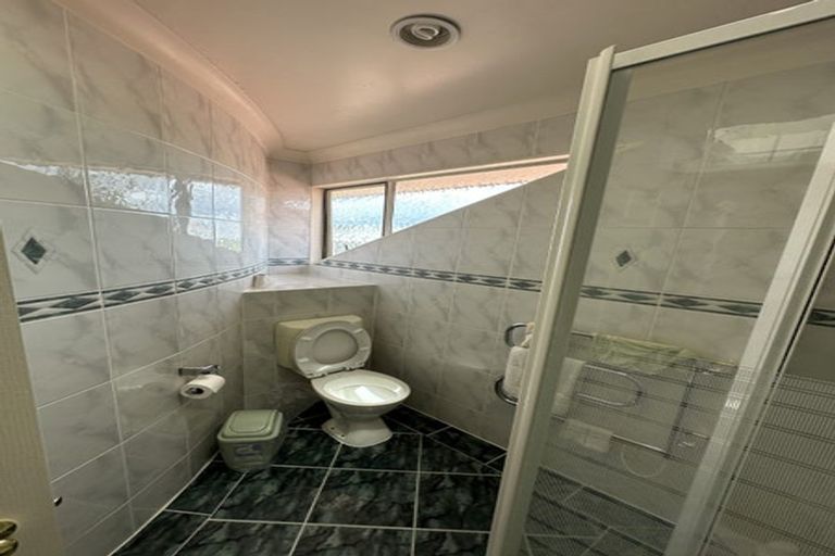 Photo of property in 6 Nathan Close, Somerville, Auckland, 2014