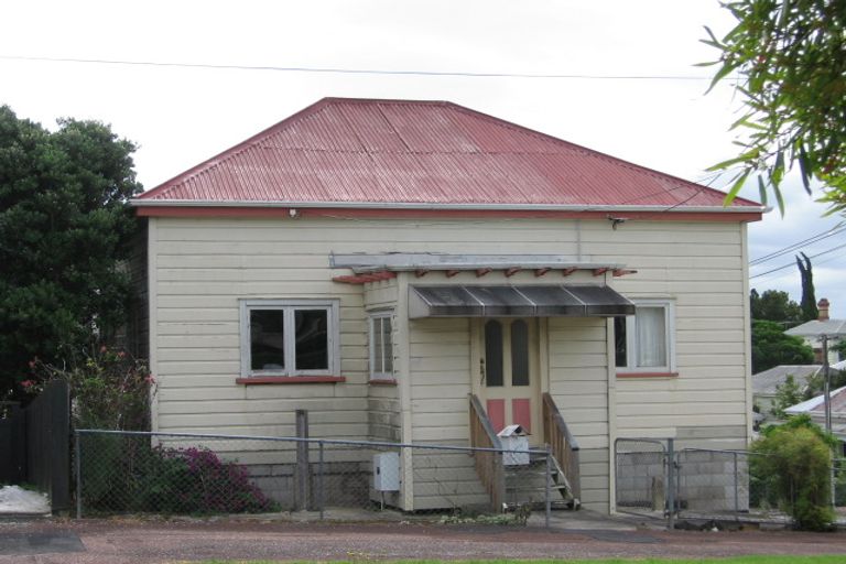Property details for 15 Millais Street, Grey Lynn, Auckland, 1021