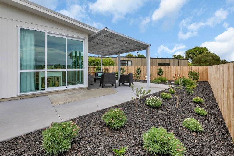 Photo of property in 16 Riverglen Road, Waipu, 0510