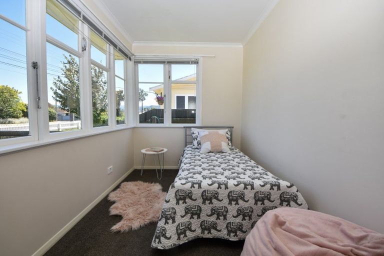 Photo of property in 15 Moreton Road, Carterton, 5713