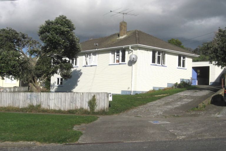 Photo of property in 50 Gloucester Street, Cannons Creek, Porirua, 5024