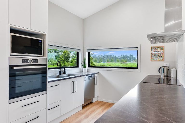 Photo of property in 21 Wairua Avenue, Baverstock, Hamilton, 3200