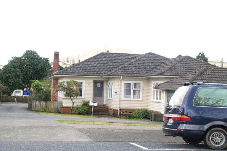 Photo of property in 106a Gray Avenue, Papatoetoe, Auckland, 2024