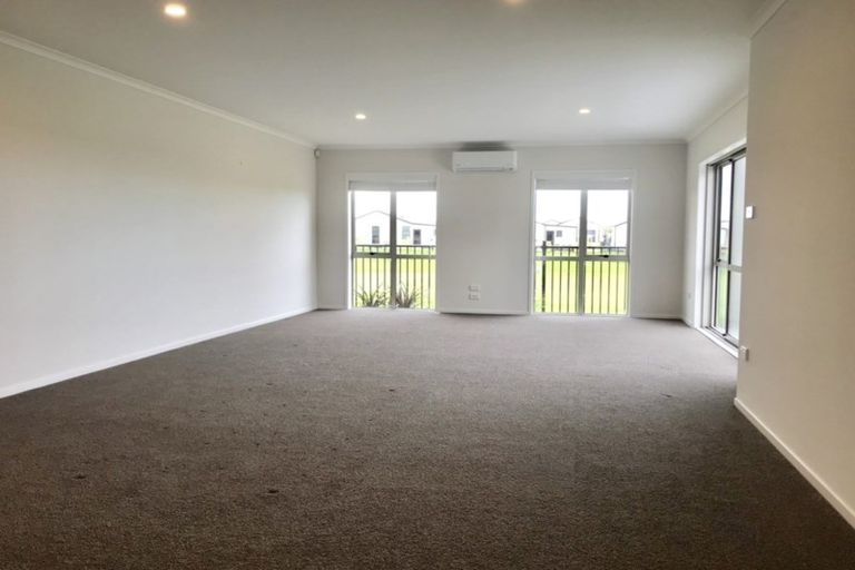 Photo of property in 12 Fuller Street, Papamoa Beach, Papamoa, 3118