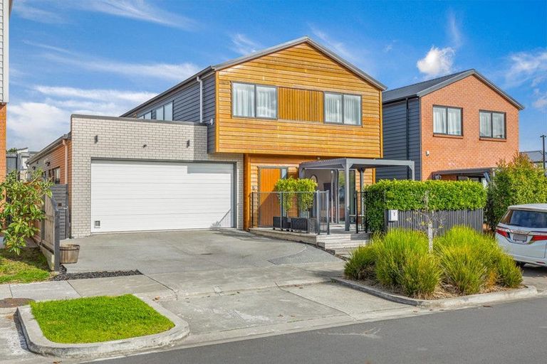 Photo of property in 3 Hea Road, Hobsonville, Auckland, 0616