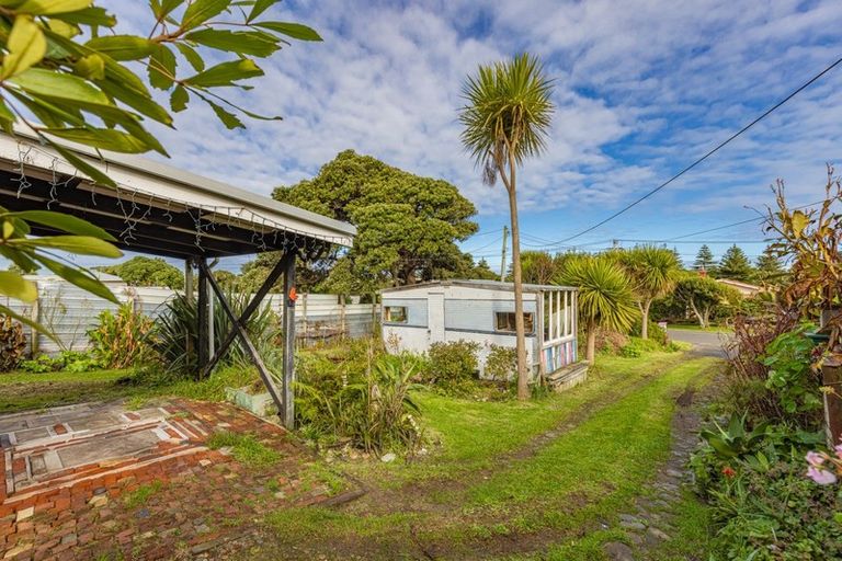 Photo of property in 40 Karaka Street, Castlecliff, Whanganui, 4501