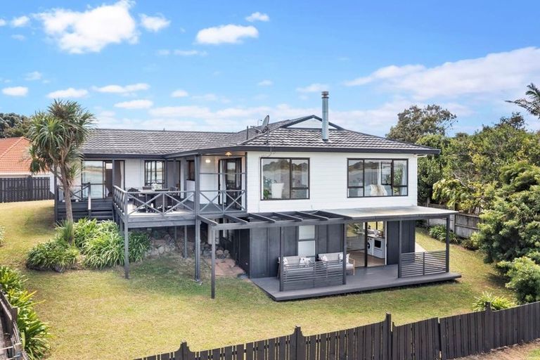 Photo of property in 29 St Annes Crescent, Wattle Downs, Auckland, 2103