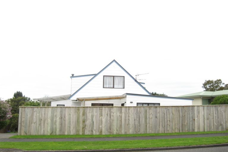 Photo of property in 8 Acacia Place, Bell Block, New Plymouth, 4312