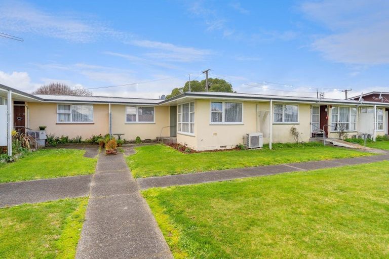 Photo of property in Cedarwood Flats, 10/15 Opaki Road, Lansdowne, Masterton, 5810