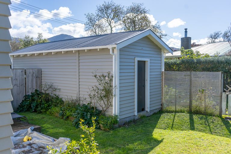 Photo of property in 14 Kenward Crescent, Featherston, 5710