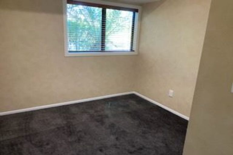 Photo of property in 11 Waller Avenue, Bucklands Beach, Auckland, 2012