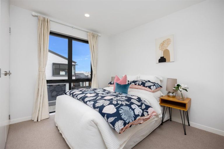 Photo of property in 4 Henry Lloyd Place, Silverdale, 0932