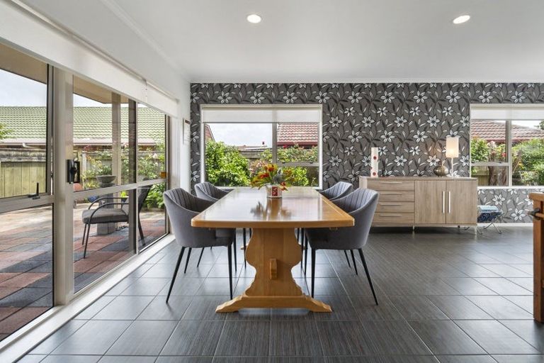 Photo of property in 31 Caroline Crescent, Highbury, Palmerston North, 4412