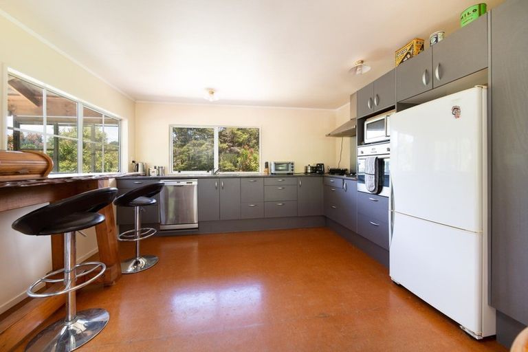 Photo of property in 1697 Russell Road, Helena Bay, Hikurangi, 0184