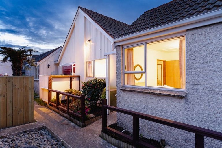 Photo of property in 58i Oxford Street, South Dunedin, Dunedin, 9012