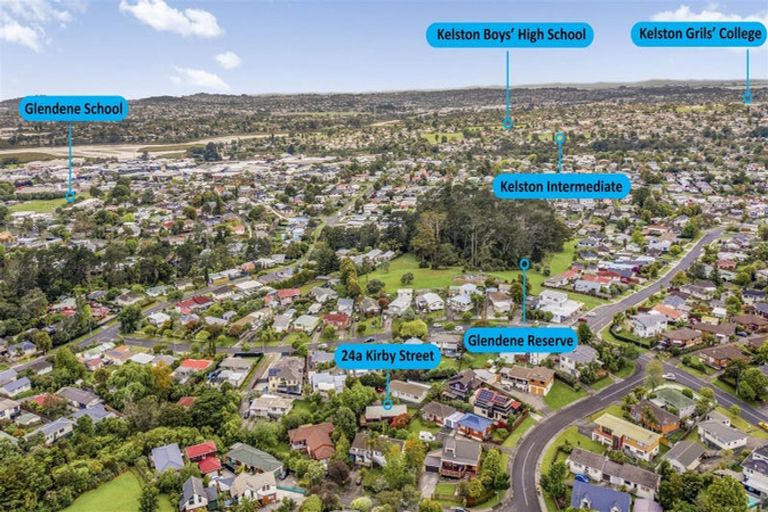 Photo of property in 1/24 Kirby Street, Glendene, Auckland, 0602