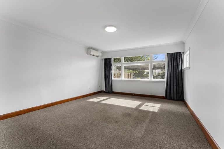 Photo of property in 1/43 Aorangi Road, Bryndwr, Christchurch, 8053