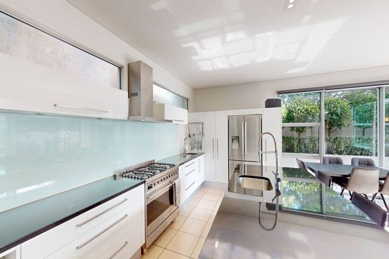 Photo of property in 94b Khandallah Road, Khandallah, Wellington, 6035