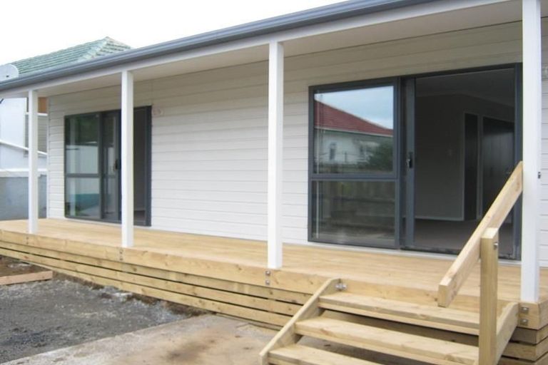 Photo of property in 35 Earlsworth Road, Mangere East, Auckland, 2024