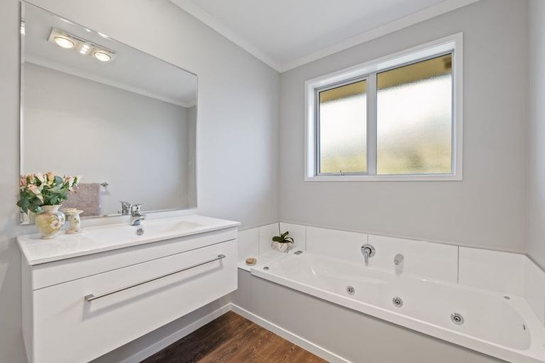 Photo of property in 482b Carrington Road, Hurworth, New Plymouth, 4371