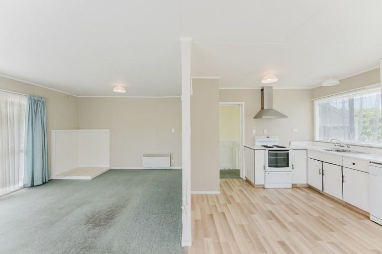 Photo of property in 50 Trelawney Crescent, Westown, New Plymouth, 4310