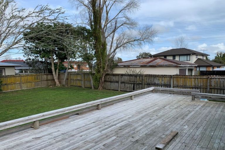 Photo of property in 26 Tiraumea Drive, Pakuranga, Auckland, 2010