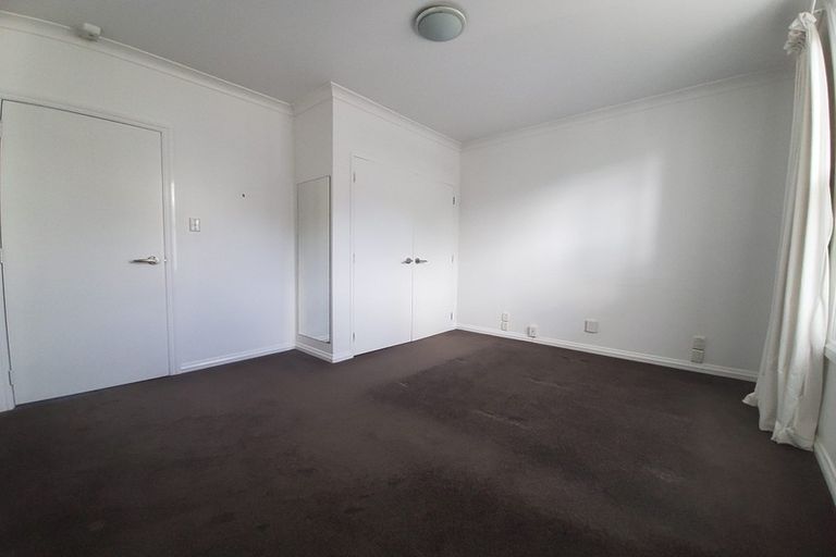 Photo of property in 221c The Terrace, Wellington Central, Wellington, 6011