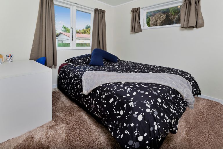 Photo of property in 14 Orchard Rise, Rosehill, Papakura, 2113