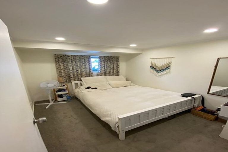 Photo of property in 37 Bayview Road, Bayview, Auckland, 0629